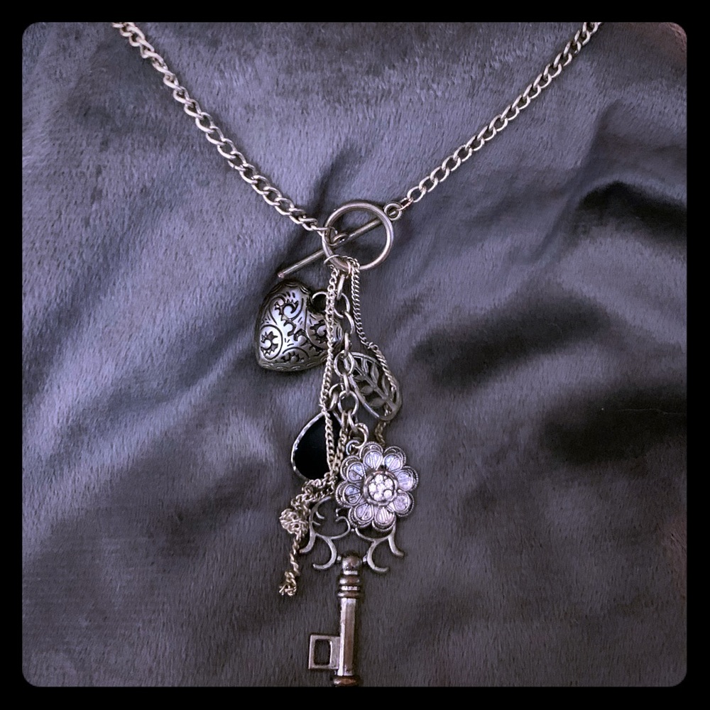 💋2 for $10💋 Medium Length Charm Necklace